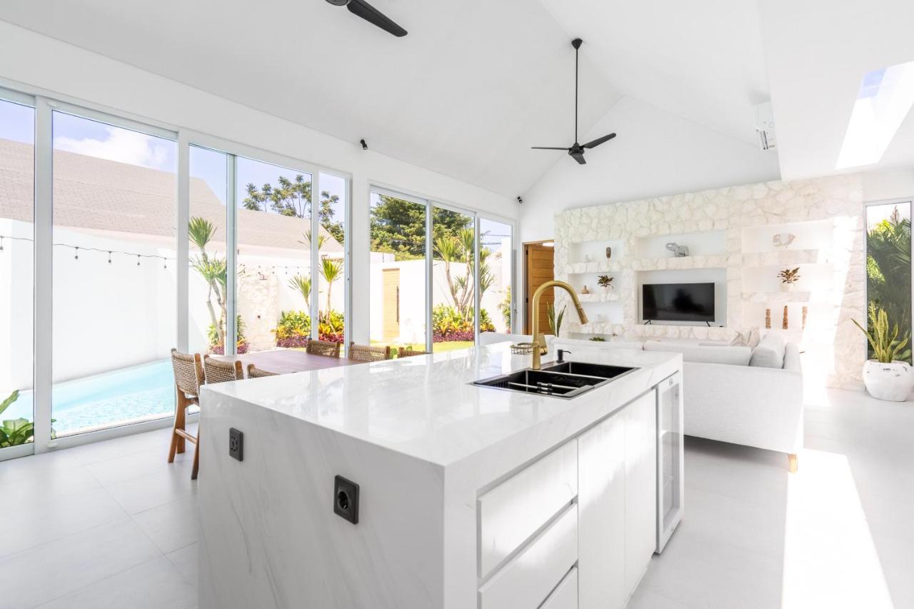 Casa Blanca Villa By Betterplace Uluwatu Exteriör bild