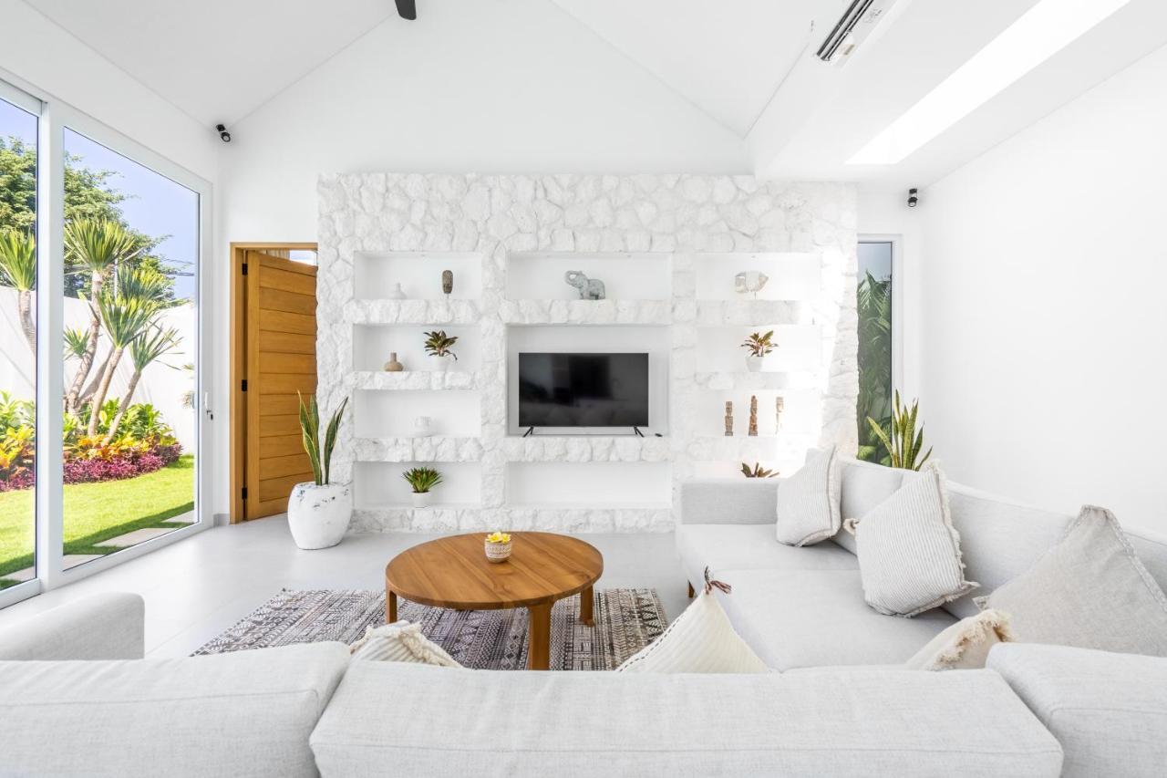 Casa Blanca Villa By Betterplace Uluwatu Exteriör bild