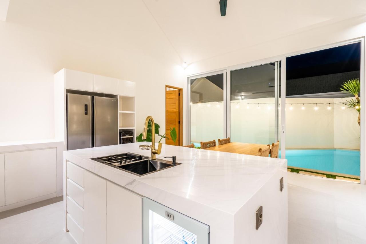 Casa Blanca Villa By Betterplace Uluwatu Exteriör bild