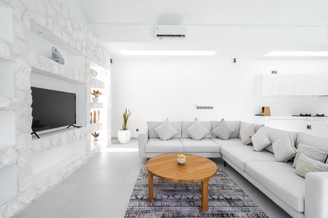 Casa Blanca Villa By Betterplace Uluwatu Exteriör bild