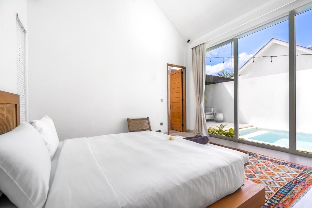 Casa Blanca Villa By Betterplace Uluwatu Exteriör bild