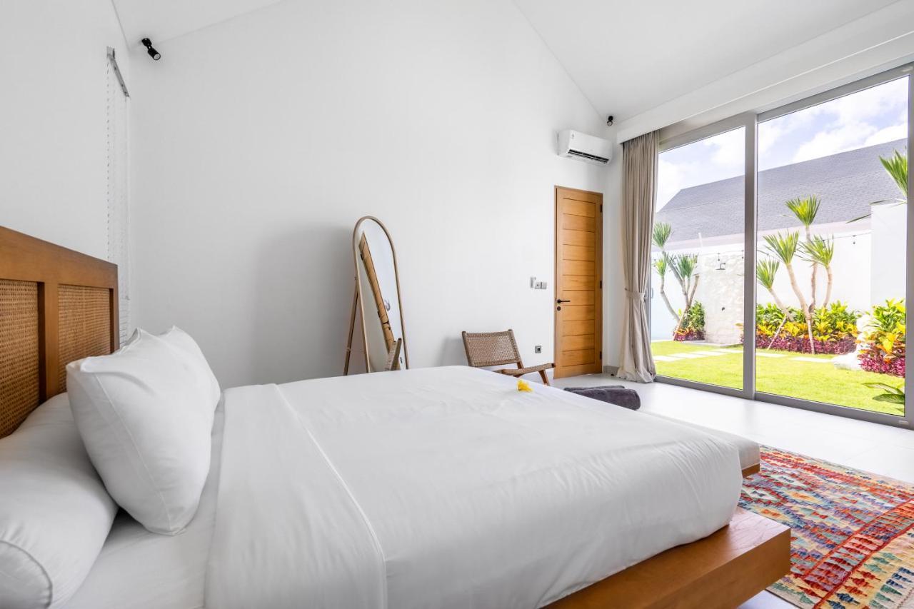 Casa Blanca Villa By Betterplace Uluwatu Exteriör bild