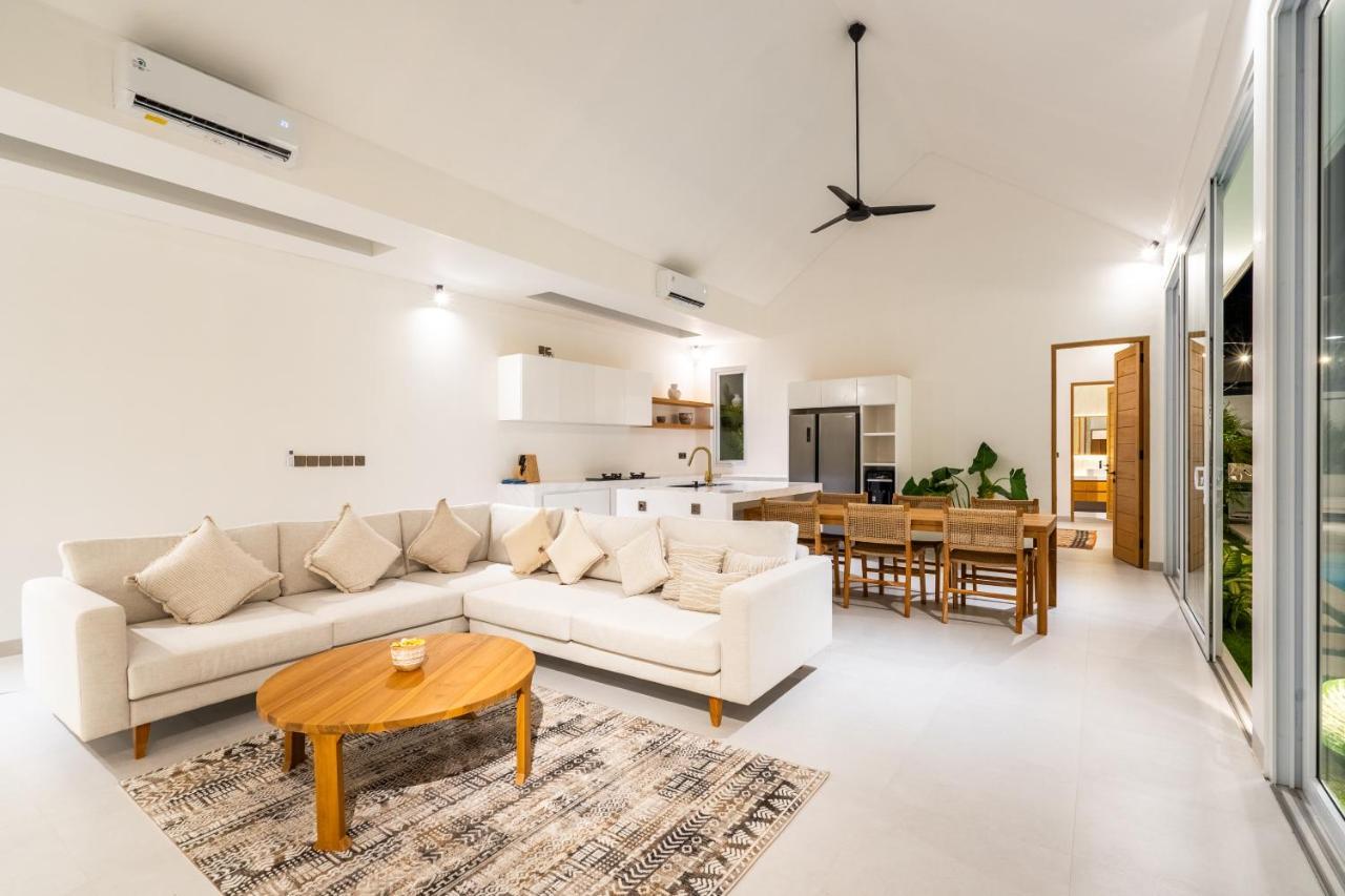 Casa Blanca Villa By Betterplace Uluwatu Exteriör bild