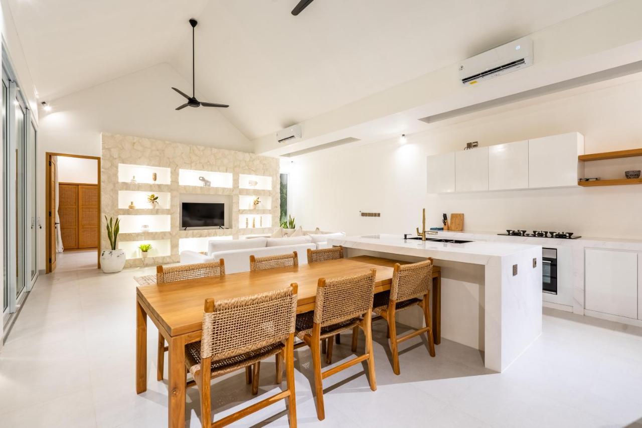 Casa Blanca Villa By Betterplace Uluwatu Exteriör bild